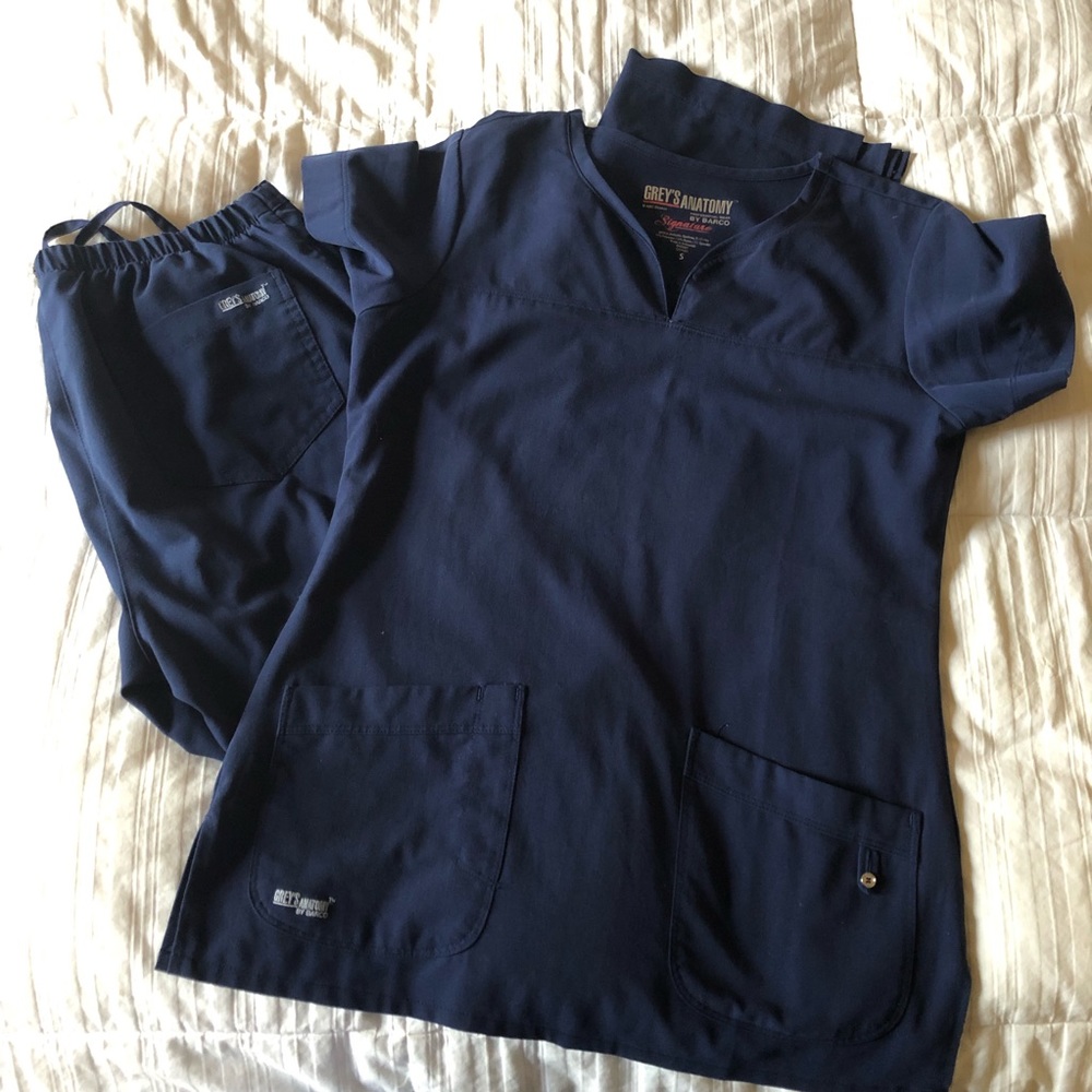 EUC Barco Grey's Anatomy Navy Blue Scrub Set